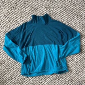 The North Face Half-Zip Pullover. XL
